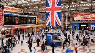 A Walk Through The London Victoria Station London England [upl. by Anilem]